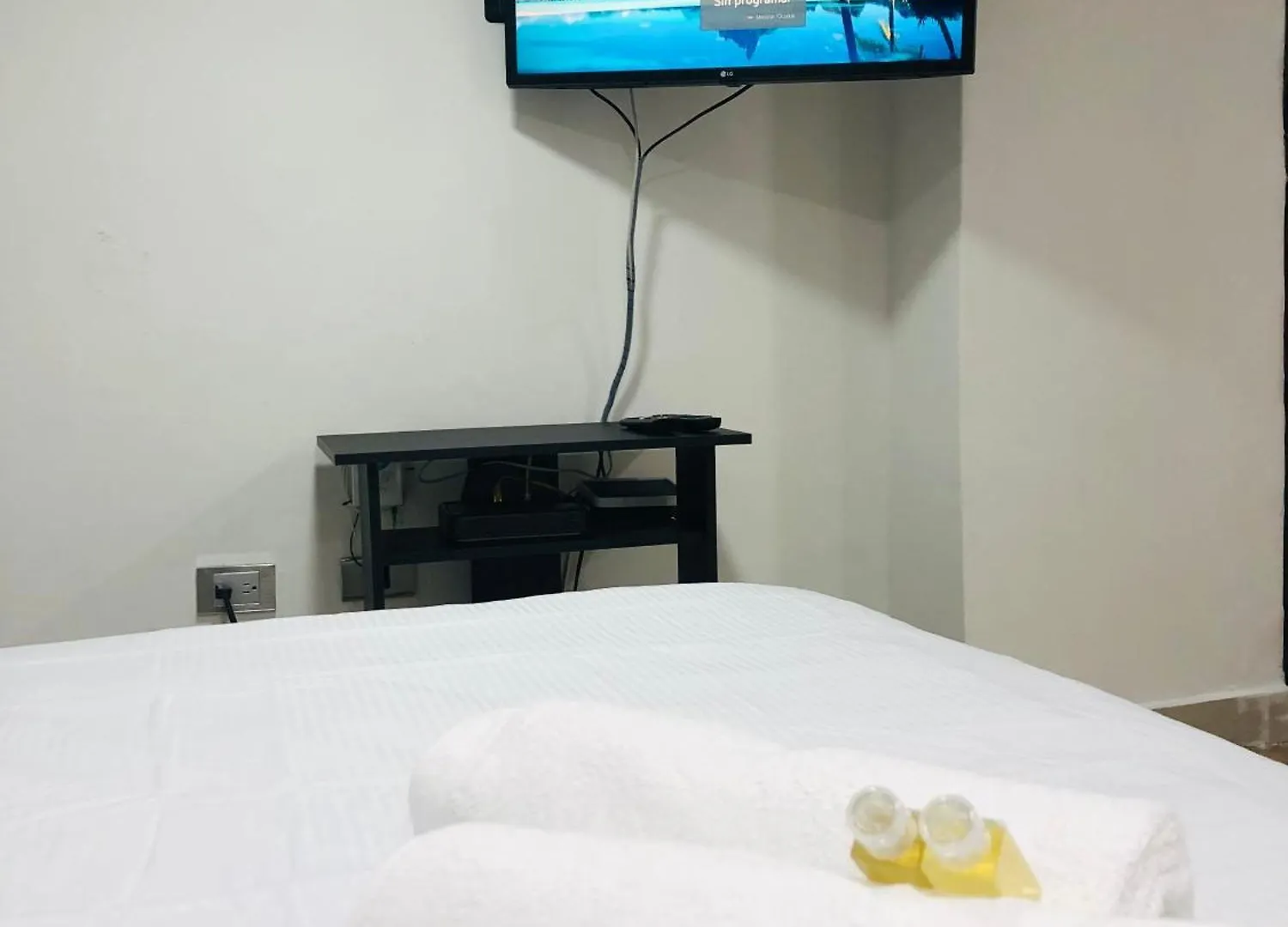 Apartamento Hermoso Apartaestudio En El Corazon De Laureles Medellín