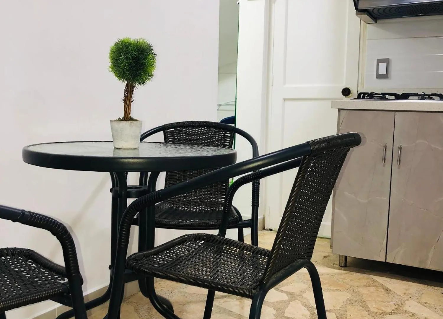 Apartamento Hermoso Apartaestudio En El Corazon De Laureles Medellín