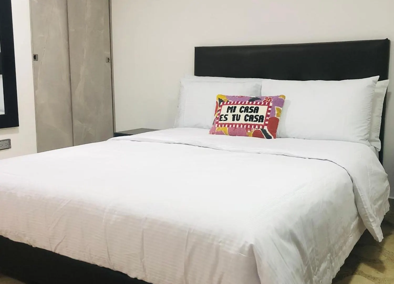 Hermoso Apartaestudio En El Corazon De Laureles Medellín 0*,